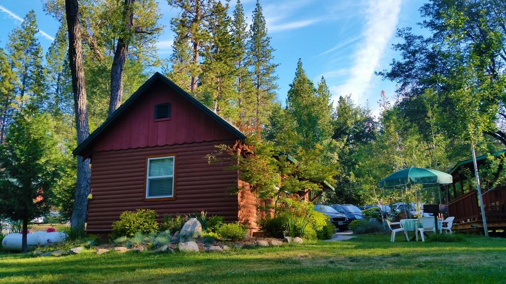 Yosemite Riverside Inn Groveland Exterior foto